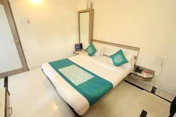 Hotel Saikripa Imperial Daman Exterior photo